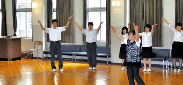 ダンス教室を開催