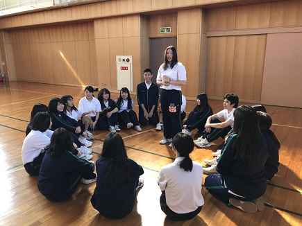 集団遊び 保育科1年生 関西保育福祉専門学校 幼稚園教諭 保育士 介護福祉士を養成 兵庫県尼崎市 集団遊び 保育科1年生 関西保育福祉専門学校 幼稚園教諭 保育士 介護福祉士を養成 兵庫県尼崎市